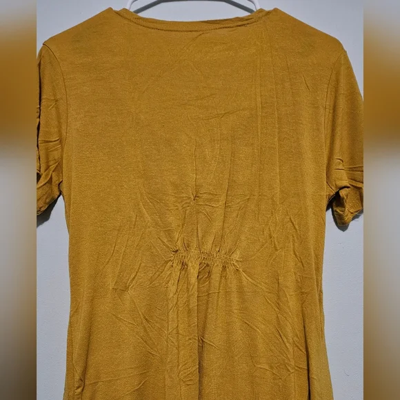 Chic Garment - Picture 2 of 2